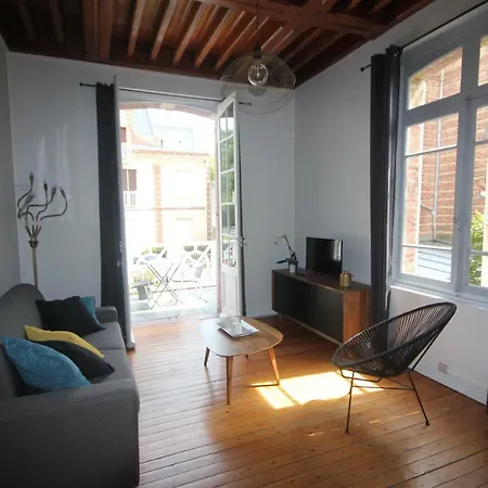 Studio + Terrasse Centre-ville Sur Mer *