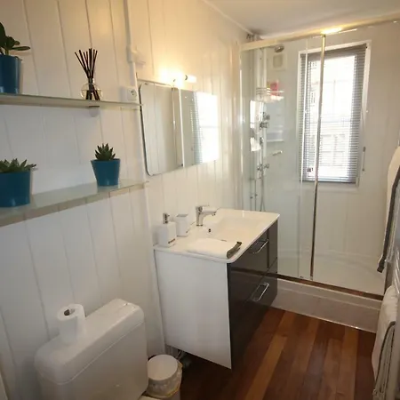 Studio + Terrasse Centre-ville Sur Mer Apartman *